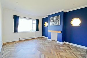 Living Room- click for photo gallery